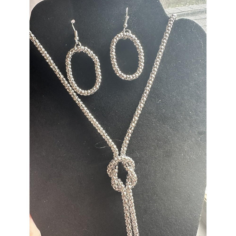 Silver tone Knot‎ beaded necklace with earrings